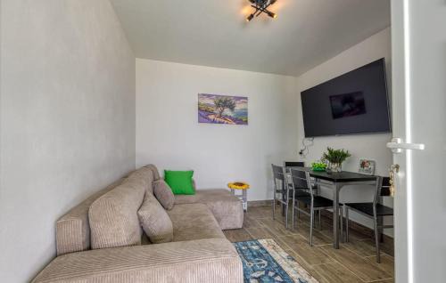 Veli Losinj House | Awesome Home In Veli Losinj With Wifi