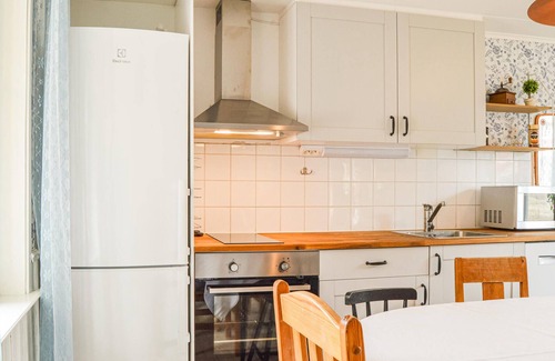 Vrena House | Awesome home in Vrena with WiFi