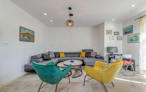 South Croatia Coast House | Awesome Home In Zagvozd