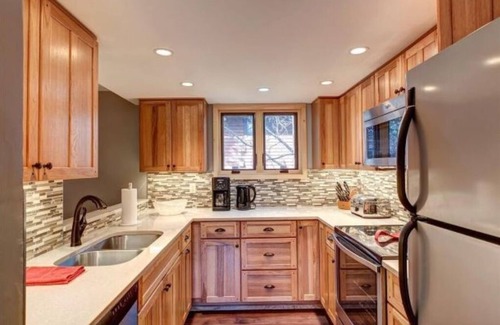 Warrior's Mark Condo | Awesome Location - Short Walk to Mountain and Town!