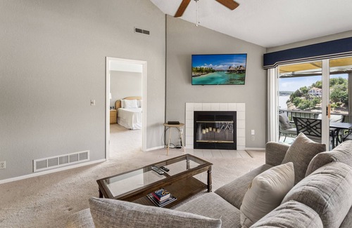 Village of Four Seasons Condo | Awesome lakeview top floor condo