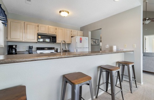 Village of Four Seasons Condo | Awesome lakeview top floor condo