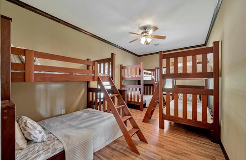 Lufkin House | Awesome views and house at Flyover Lodge!
