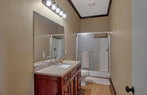 Lufkin House | Awesome views and house at Flyover Lodge!