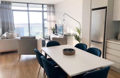 Century City Apartment | Axis-Luxury Two Bedroom with Ocean and Mountain views - 3