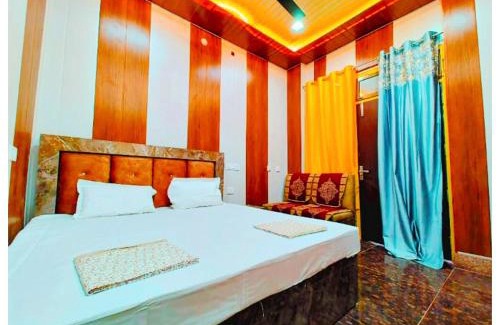 Ayodhya Hotel | AYODHYA BUDGET HOTEL - N-A-M-O - A-Y-O-D-H-Y-A - J-I - P-A-L-A-C-E - Near Ram Janam Bhoomi - Hanuman Garhi - - fully Air Conditioned hotel at Prime Location - Best hotel in AYODHYA