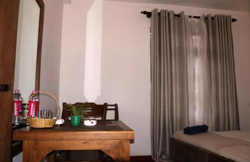 Kanuwana House | Ayubo Villa Ruby Room