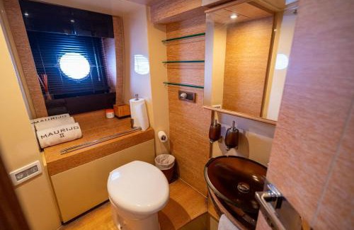 Amador Boat Rental | Azimut 58