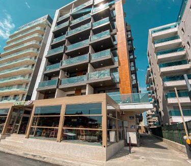 Mamaia-Sat Apartment | Azimuth Beach Studios