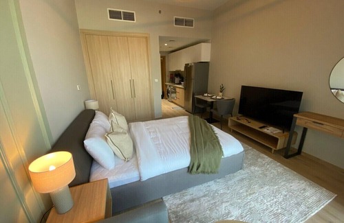 Jebel Ali Apartment | Azizi Aura 1102