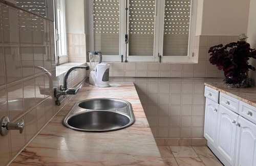 Ponta Delgada Cabin | Azor International Hostel - Q3