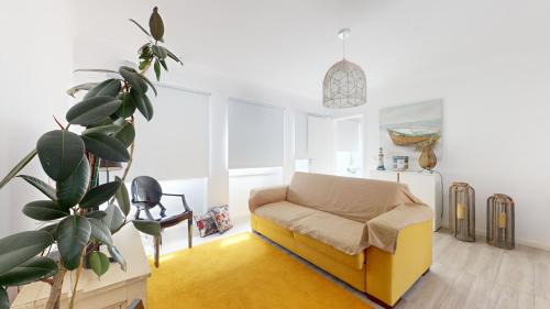 Ponta Delgada Apartment | Azores Calheta Inn Apartment T3