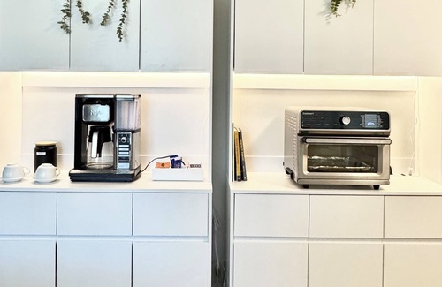 Concord House | Azure Abode with Wifi/AC Near Napa, SF, Hospitals & Bay Area!
