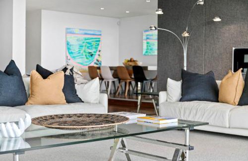 Lorne House | Azure