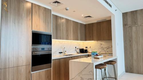 Saadiyat Cultural District Apartment | Azure Bliss 1BR Retreat - Cozy Stay Near Saadiyat Beach & Louvre Abu Dhabi