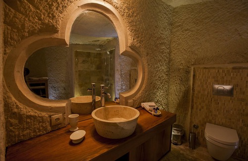 Cavusin Hotel | Azure Cave Suites