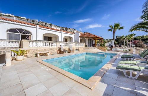 Santa Maria Estate Villa | Azure Dream: Lux 4-Bed Villa with Pool, Sea View & Garage