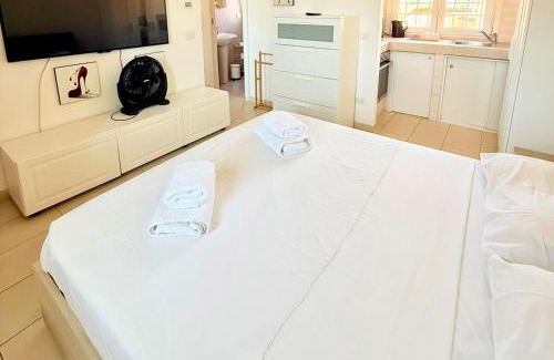 Focene Apartment | Azure Oasis with parking near the airport & beach