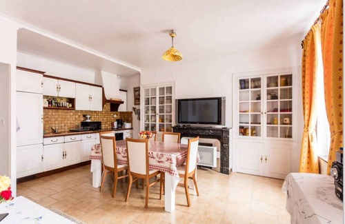 Beziers City Centre Apartment | Béziers - 110 m² duplex ❤ City center - Parking by reservation