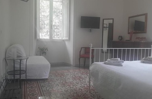 Monti Bed & Breakfast | B&B Domus Aurea
