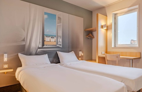 Calais Hotel | B&B HOTEL Calais Centre Saint-Pierre