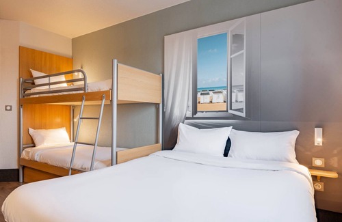 Calais Hotel | B&B HOTEL Calais Centre Saint-Pierre