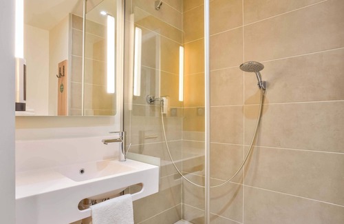 14th Arrondissement Hotel | B&B HOTEL Paris Porte d'Orléans