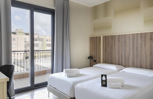 Pomezia Hotel | B&B Hotel Pomezia Cortese