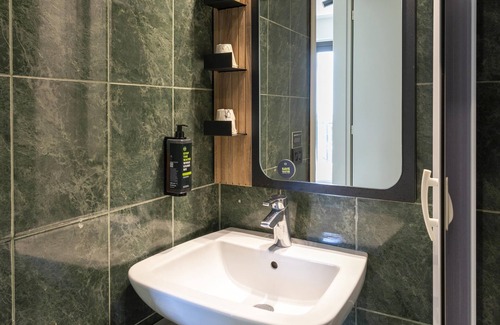Pomezia Hotel | B&B Hotel Pomezia Cortese