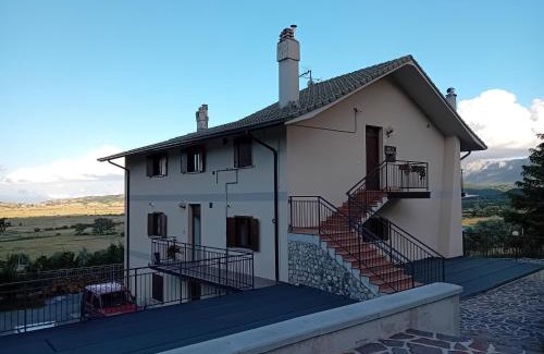 Rocca di Cambio Bed & Breakfast | B&B Il Narciso Blu