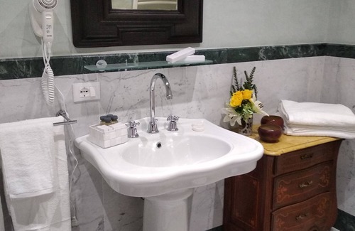 Carrara House | B&B La bottega d'Arte
