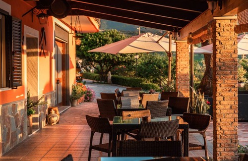 Roccadaspide Cabin | B&b La Mortella With Pool