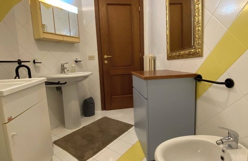 Ogliara Bed & Breakfast | B&B La Rosa: large apartment with modern kitchen (sleeps 3)