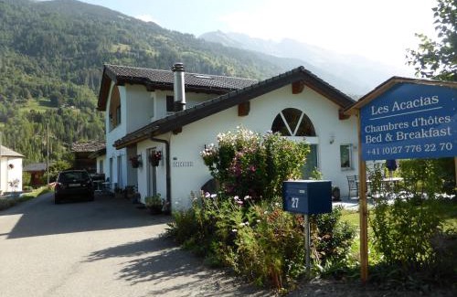 Bruson Bed & Breakfast | B&B Les Acacias