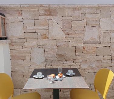 Neviano Bed & Breakfast | B&B Manzoni