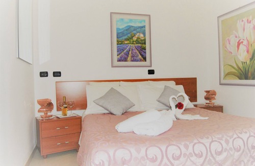 Municipio 5 Bed & Breakfast | B & b Villa Aurora Bari - a stone's throw from the airport and the sea-town hall5