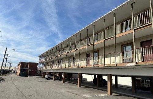 Reisterstown Station Hotel | B'more Inn Motel
