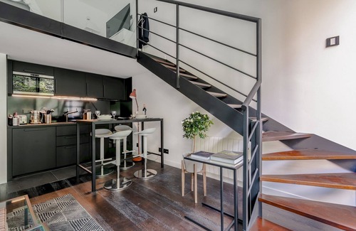 15th Arrondissement Apartment | B5 Loft Duplex 175Blo-Paris Convention