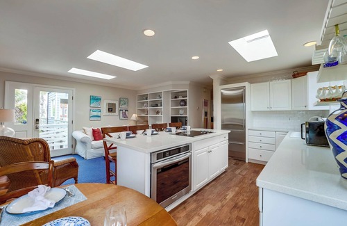 Beach Barber Tract House | B5357 The Breakers 1