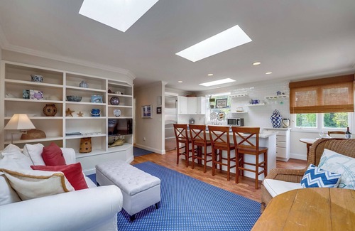 Beach Barber Tract House | B5357 The Breakers 1