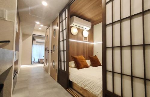 Takadanobaba Apartment | B6 Shinjuku JR St 8 mins 2 bedrooms and 1 living room Max 5P Direct to Shinjuku Ueno Ginza Shibuya Ikebukuro Yoyogi Shinagawa 新宿区 高田马场车站8分钟 两室一厅 最大5人