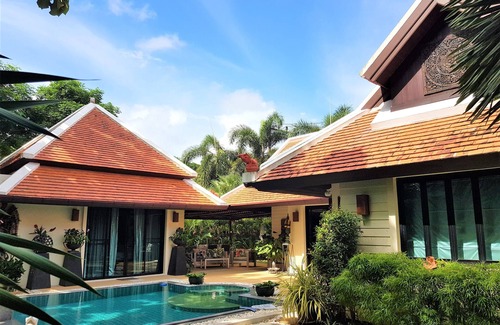 Rawai Villa | Baan Bua Nai Harn - Rawai - Villa situated in a tropical garden near the beach