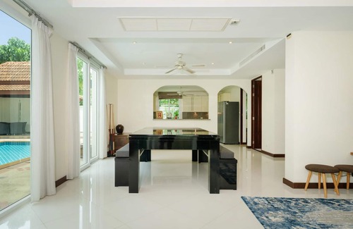 Cherngtalay Villa | Baan Kaja pool villa near Surin beach