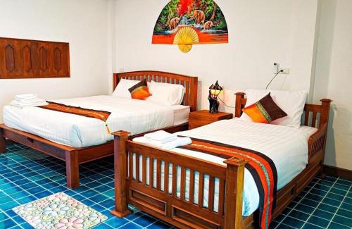 Chang Khlan Hotel | Baan Khlong Mae Kha Hotel