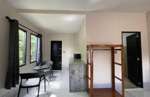 Ko Lanta House | Baan klang suan at kantiang bay
