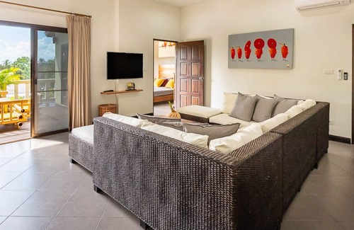 Wok Tum Villa | BAAN SAM SAO- Elegant 3 bd villa with large pool & tropical garden