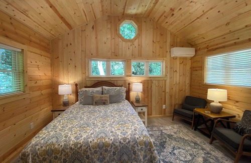 Lake Sequoyah House | Baby Bear's Den, Tiny Paradise