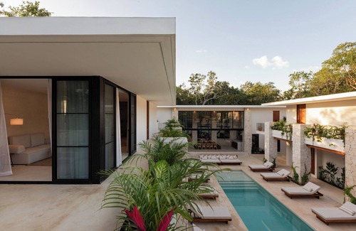 Tulum House | Babylon - Villa 10 Pools - Gym - Game Room