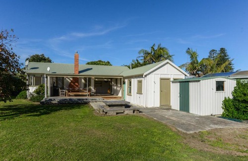 Waimarama House | Bach No 40 - Waimarama Holiday Home