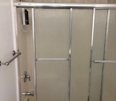 Bedford House | Bachelor and Double room in Bedford, Halifax